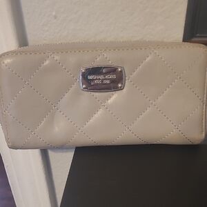 Michael Kors Beige Quilted Wallet